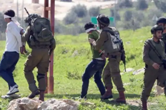 قوات الاحتلال تعتقل 26 مواطنًا من الضفة الغربية المحتلة
