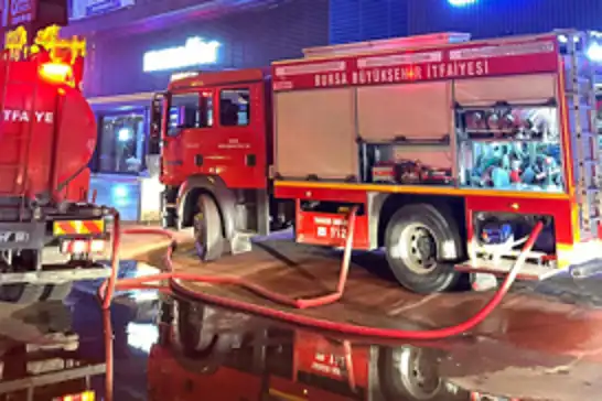 Bursa'da iplik fabrikasında yangın