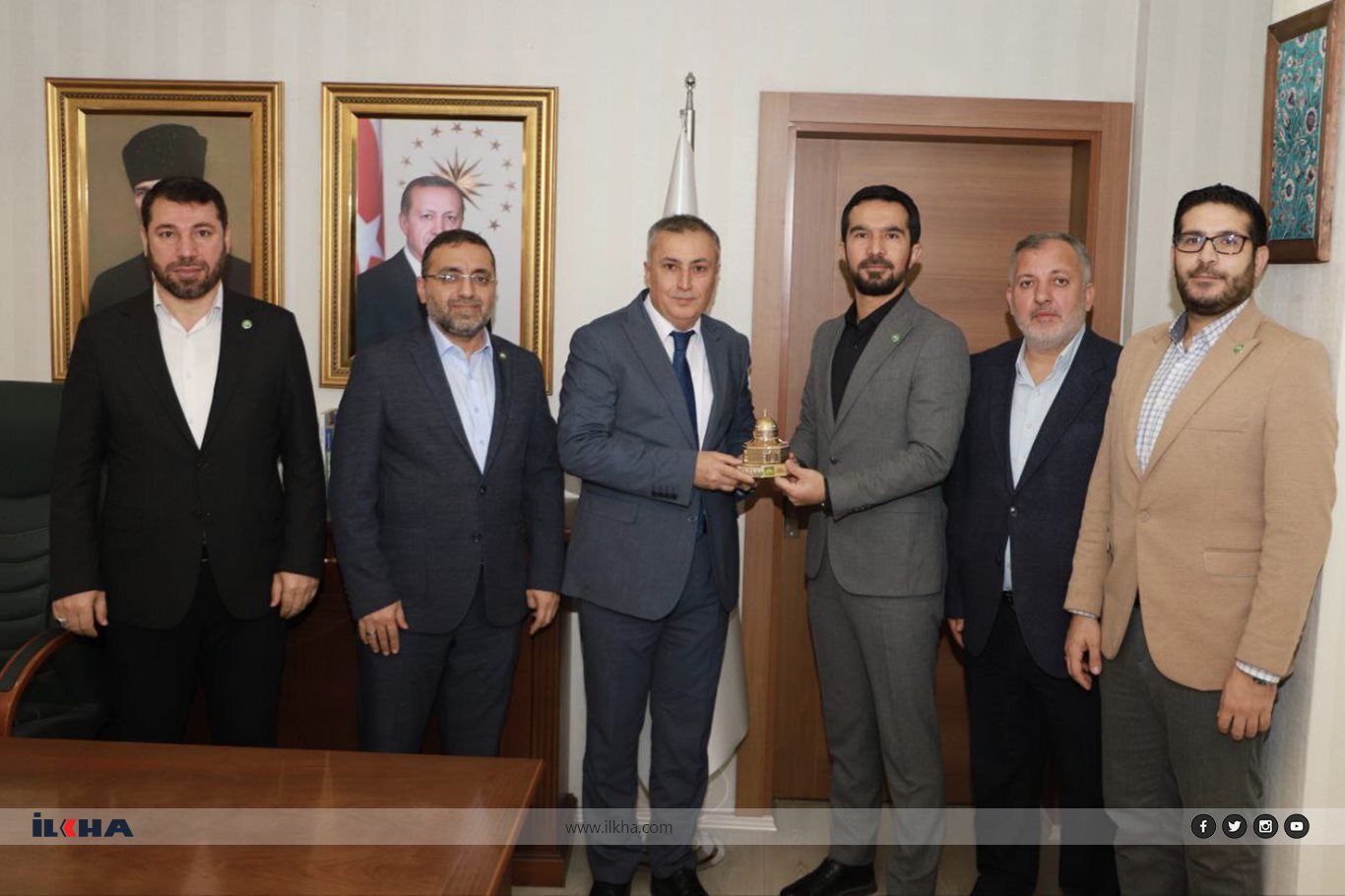 HÜDA PAR Bursa İl Başkanlığı'ndan yeni atanan İl Millî Eğitim Müdürüne ziyaret