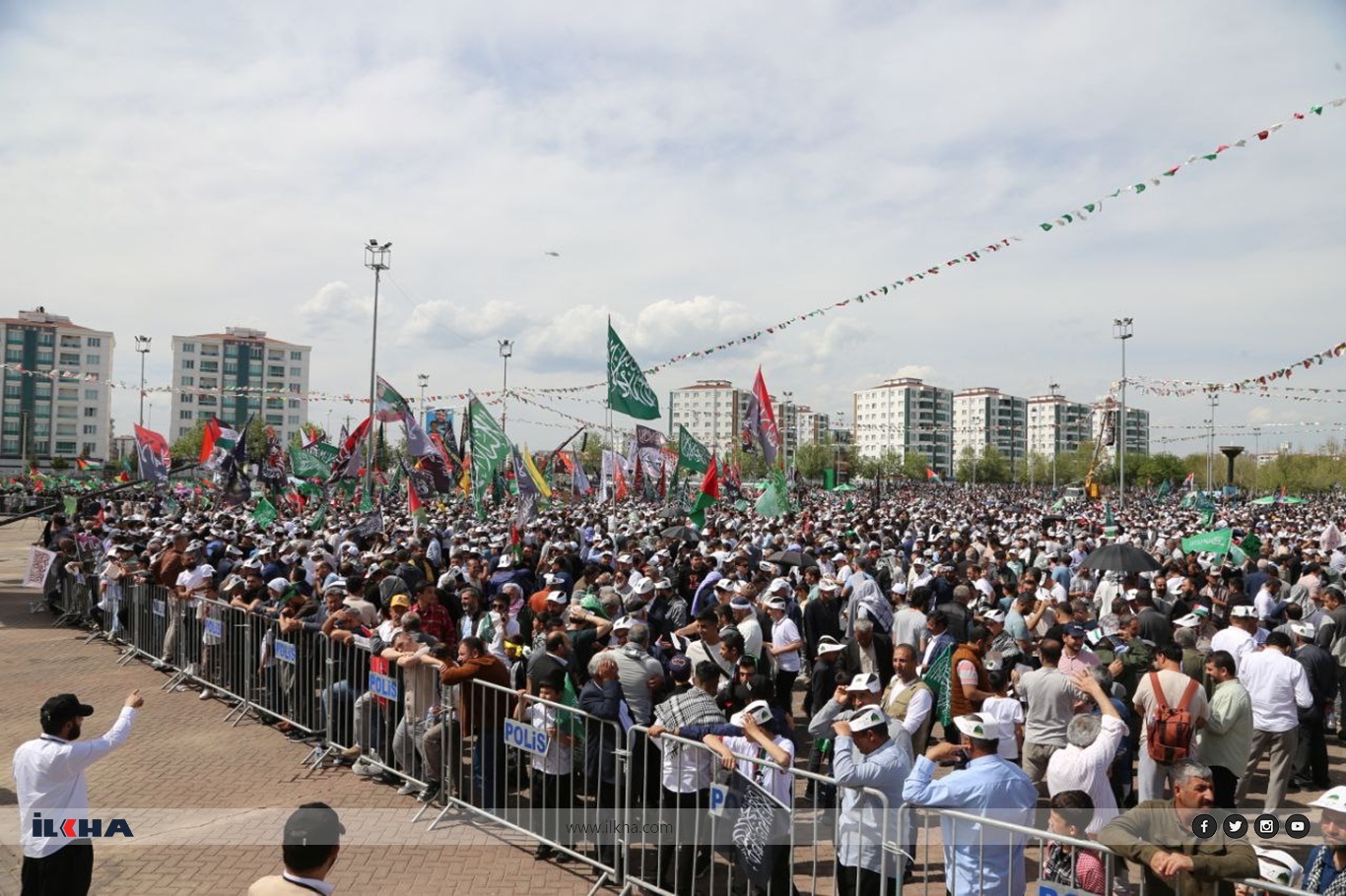 Mevlid-i Nebi mesajı Diyarbakır’dan okundu: Amansız ve orantısız bir savaşın karşılığı ancak kutlu bir direniştir Mevlid-i Nebi mesajı Diyarbakır’dan okundu: Amansız ve orantısız bir savaşın karşılığı ancak kutlu bir direniştir