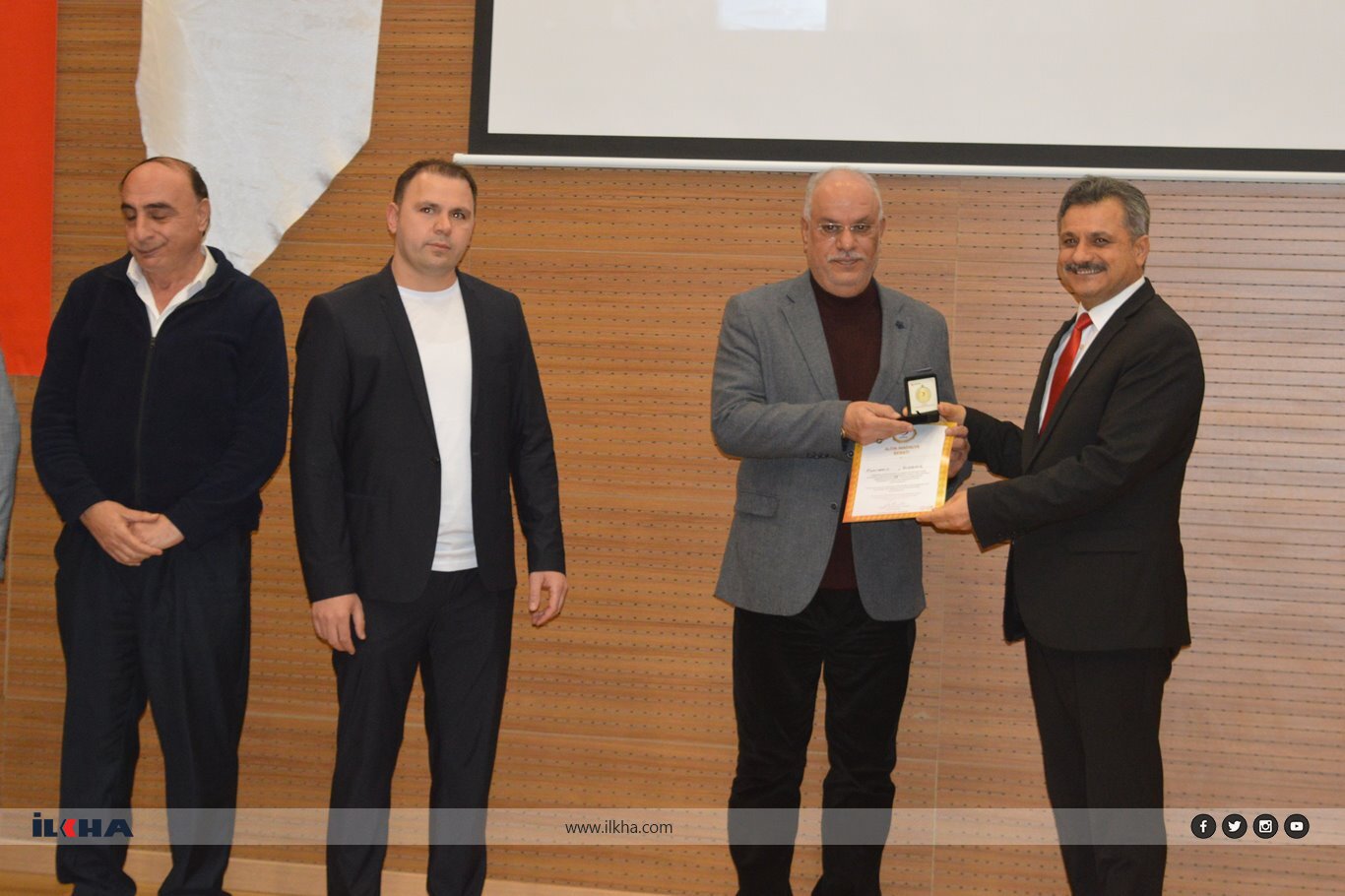 Siirt'te kan bağışçılarına madalya verildi