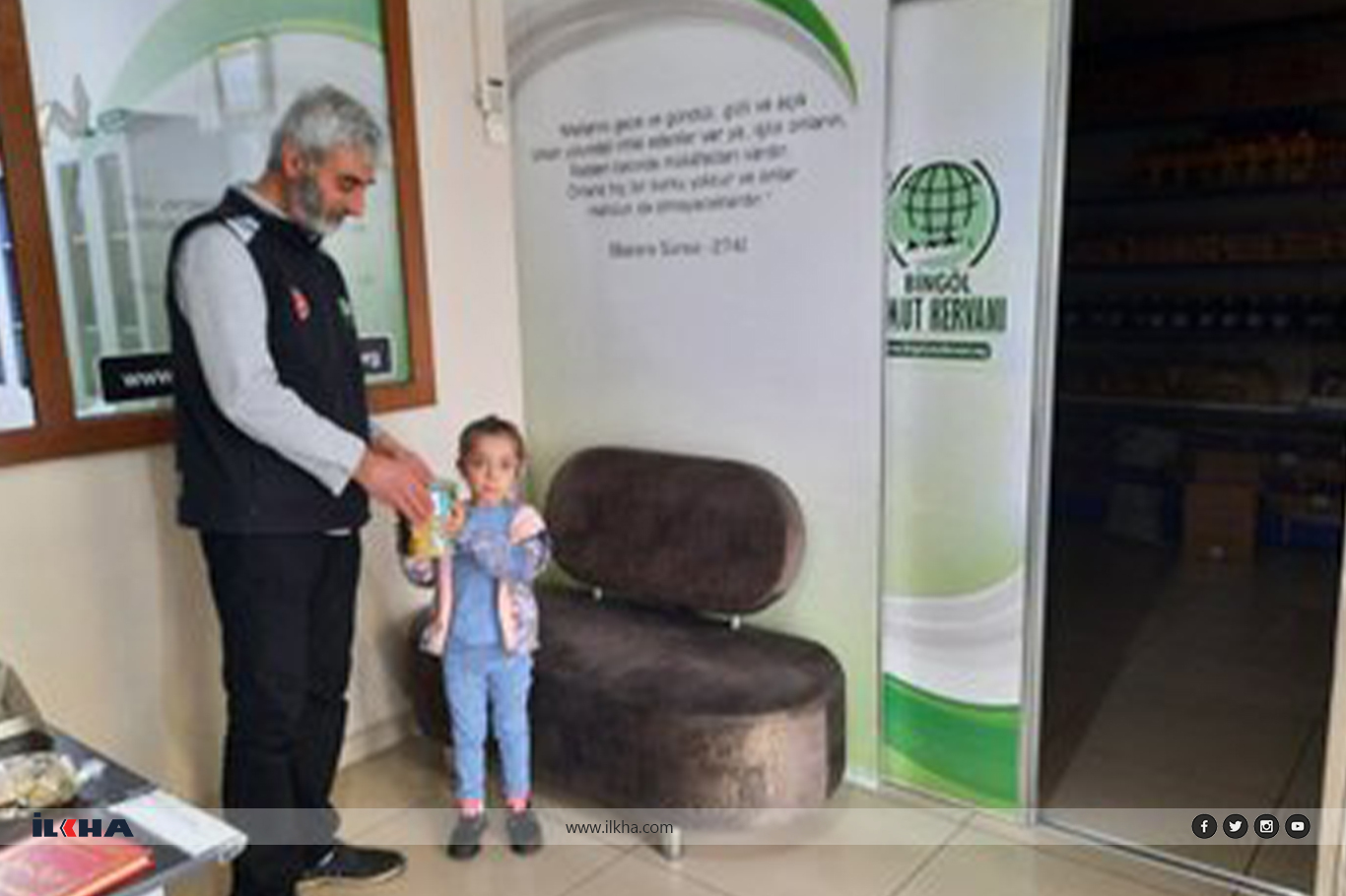 Minikler paralarını Gazze için bağışladı