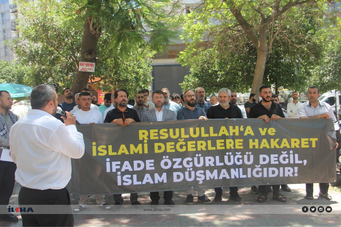 Alçaklığa sessiz kalmadılar: Adana’da Leman’a öfke Alçaklığa sessiz kalmadılar: Adana’da Leman’a öfke