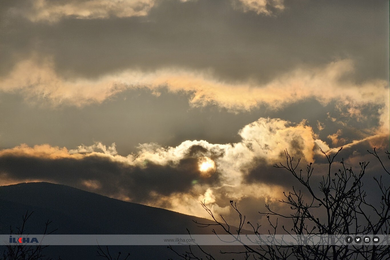 Bursa’da bulutlar arasında gün batımı görsel şölen sundu