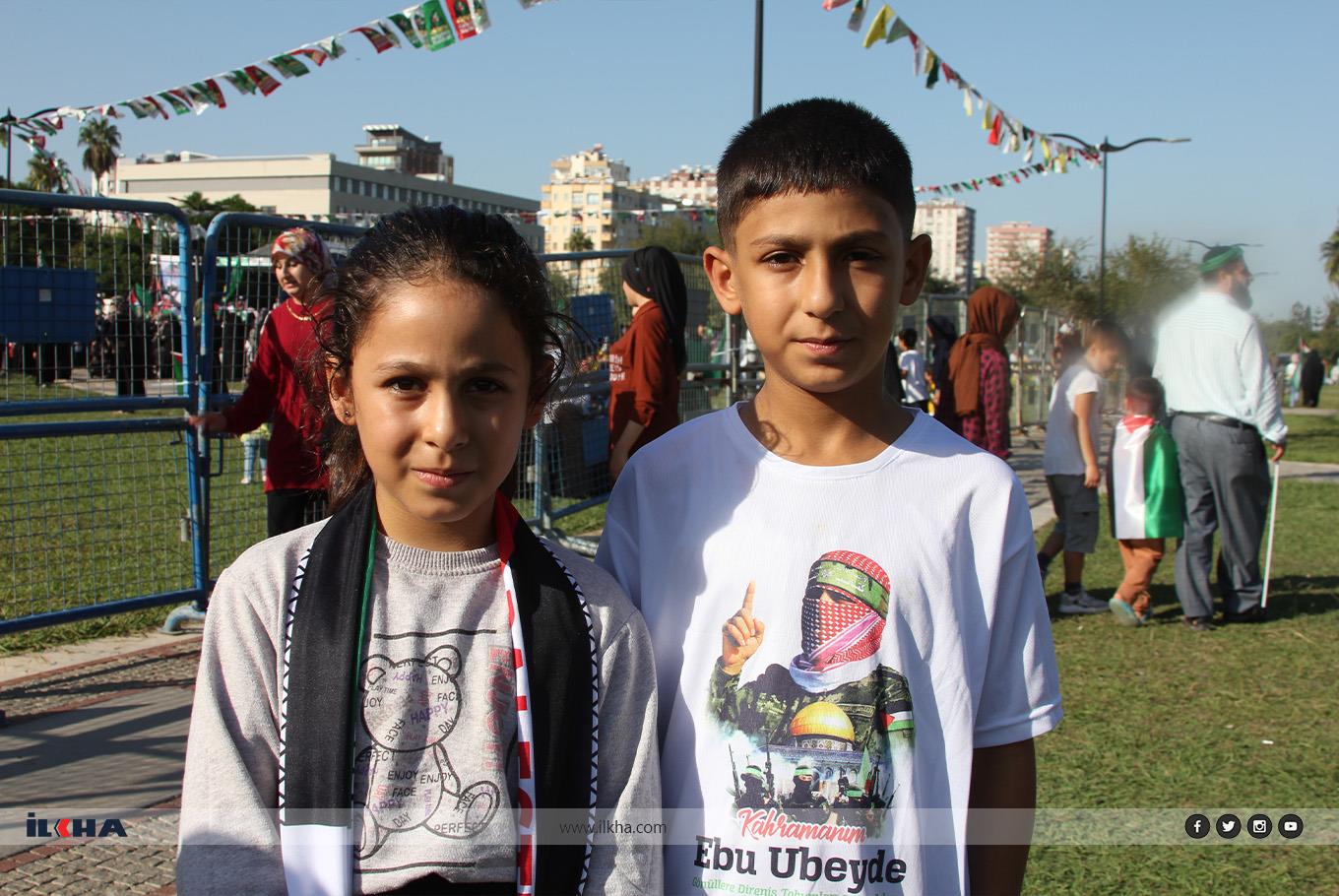 Adana'da Aksa Tufanı'na destek mitingine katılan çocuklar: Filistin'de çocuklar öldürülüyor! Adana'da Aksa Tufanı'na destek mitingine katılan çocuklar: Filistin'de çocuklar öldürülüyor!