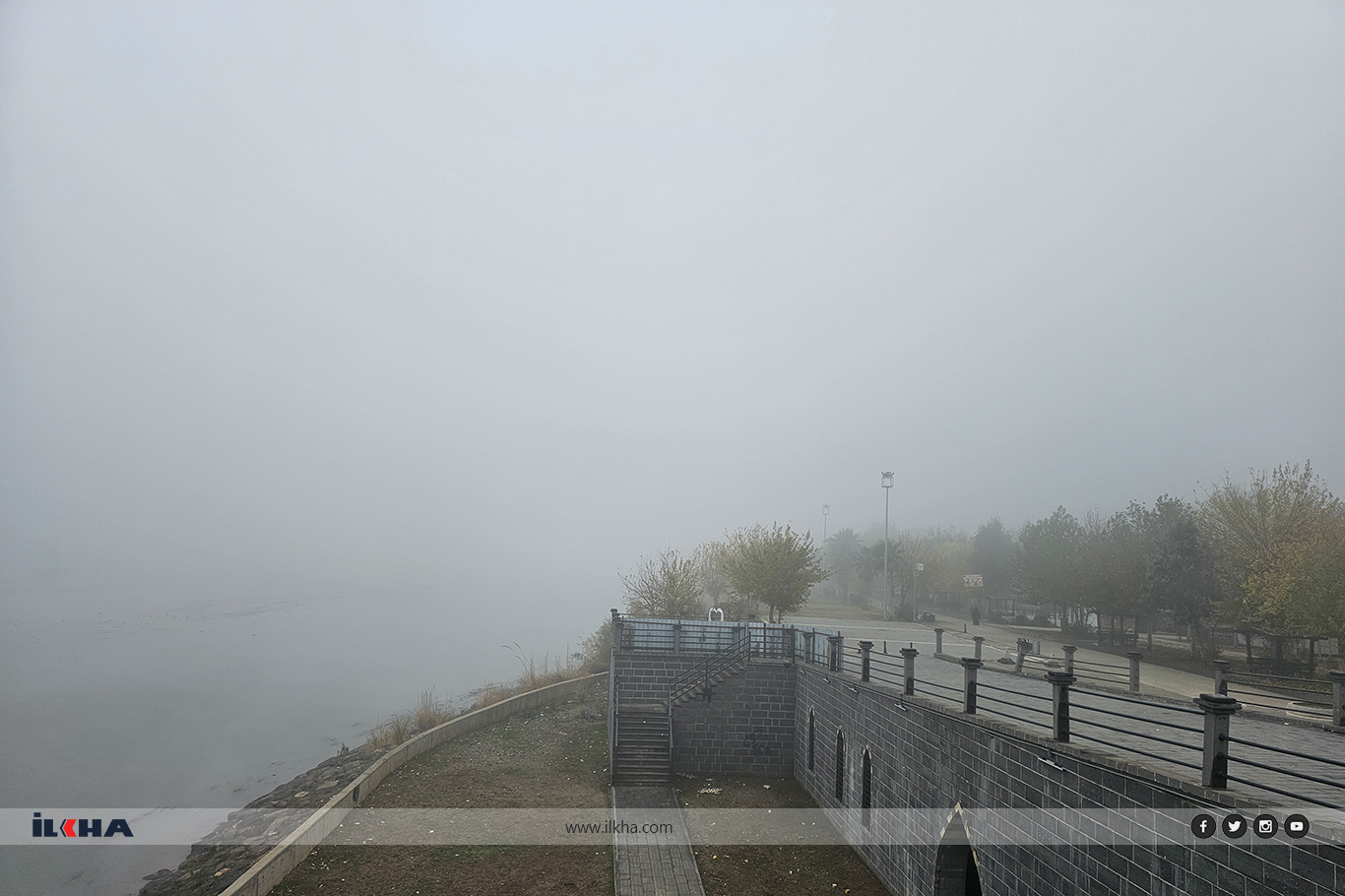 Şırnak'ın Cizre ilçesi güne yoğun sisle uyandı