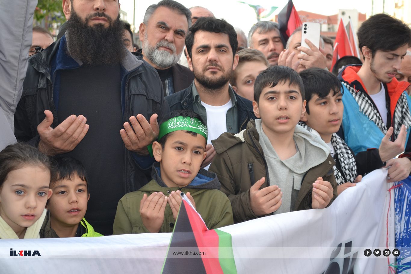 Bursa'da binlerce kişi Gazze'ye destek için yürüdü