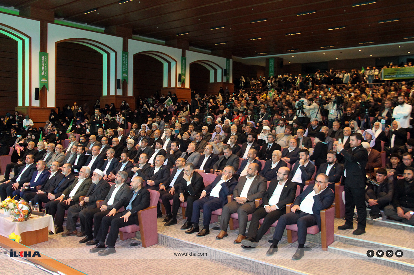 HÜDA PAR'ın 13'üncü kuruluş yıl dönümü Diyarbakır'da coşkuyla kutlandı