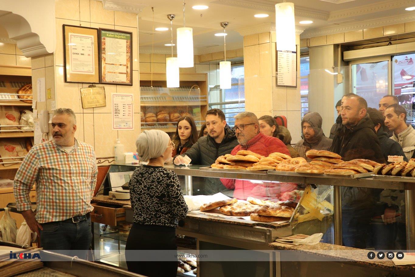 Fırıncıların Ramazan yoğunluğu: Gün boyunca dinlenmeden pide çıkarıyorlar