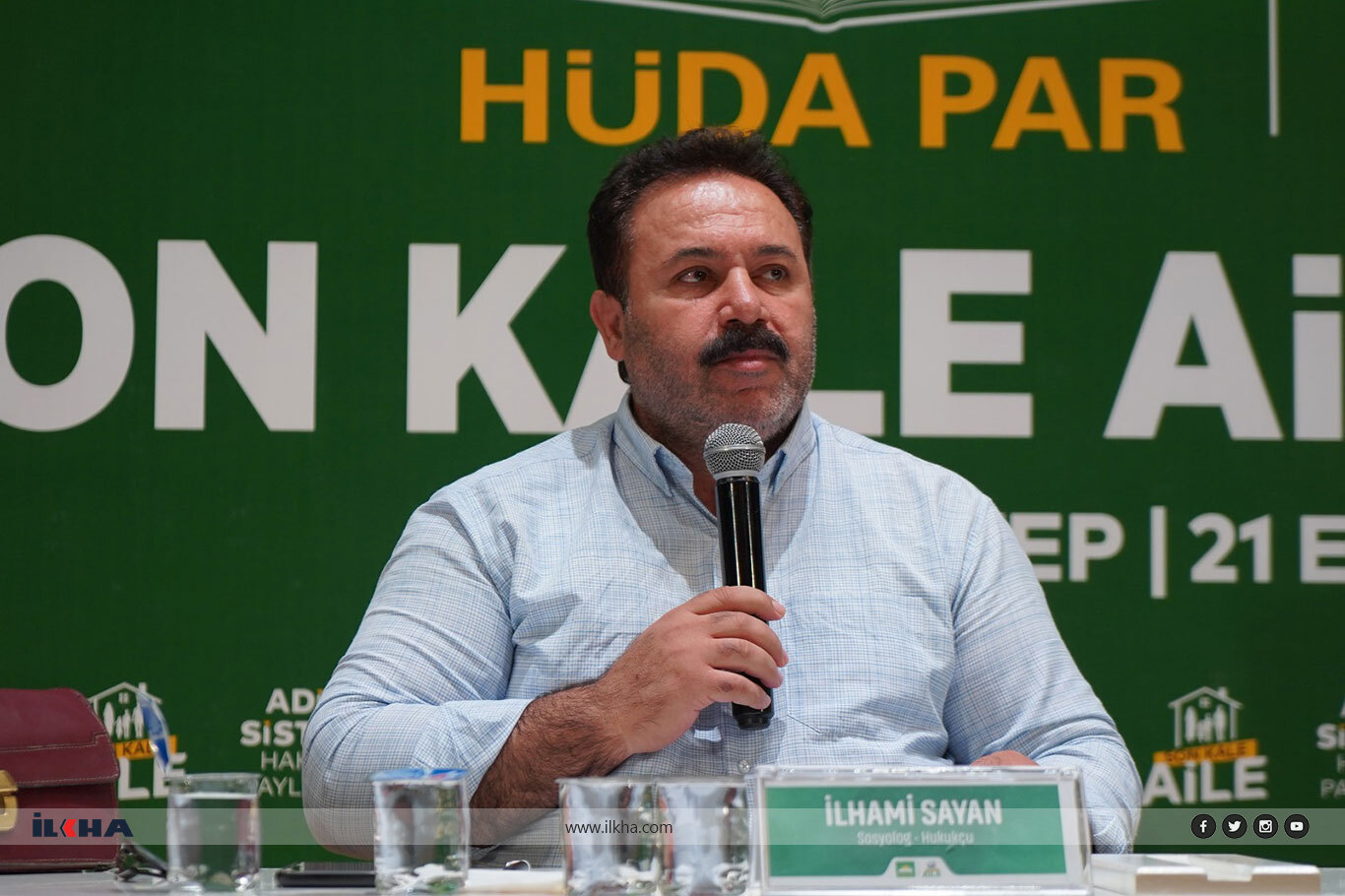 HÜDA PAR Gaziantep'te "Son Kale: Aile" paneli düzenledi HÜDA PAR Gaziantep'te "Son Kale: Aile" paneli düzenledi