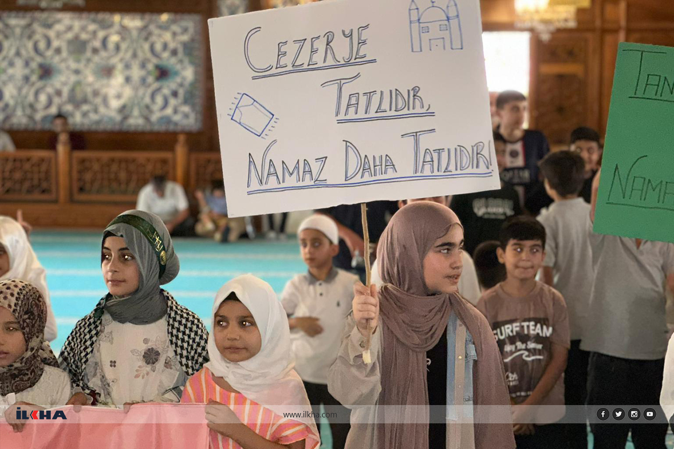 Mersin’de çocuklar “Hayat Namazla Güzeldir” dedi Mersin’de çocuklar “Hayat Namazla Güzeldir” dedi