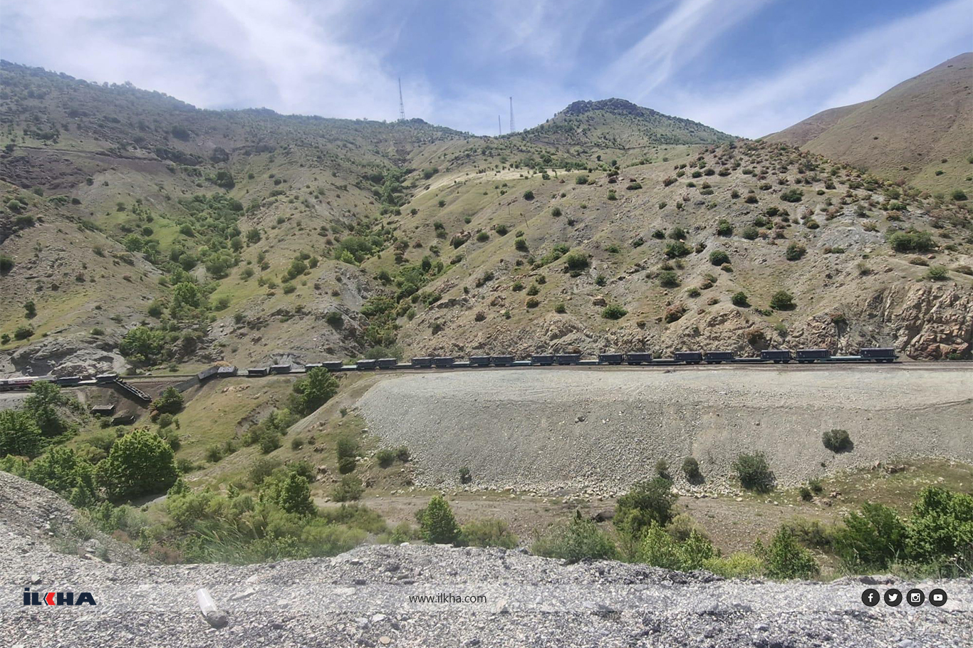 Elazığ-Diyarbakır tren seferinde vagonlar raydan çıktı Elazığ-Diyarbakır tren seferinde vagonlar raydan çıktı