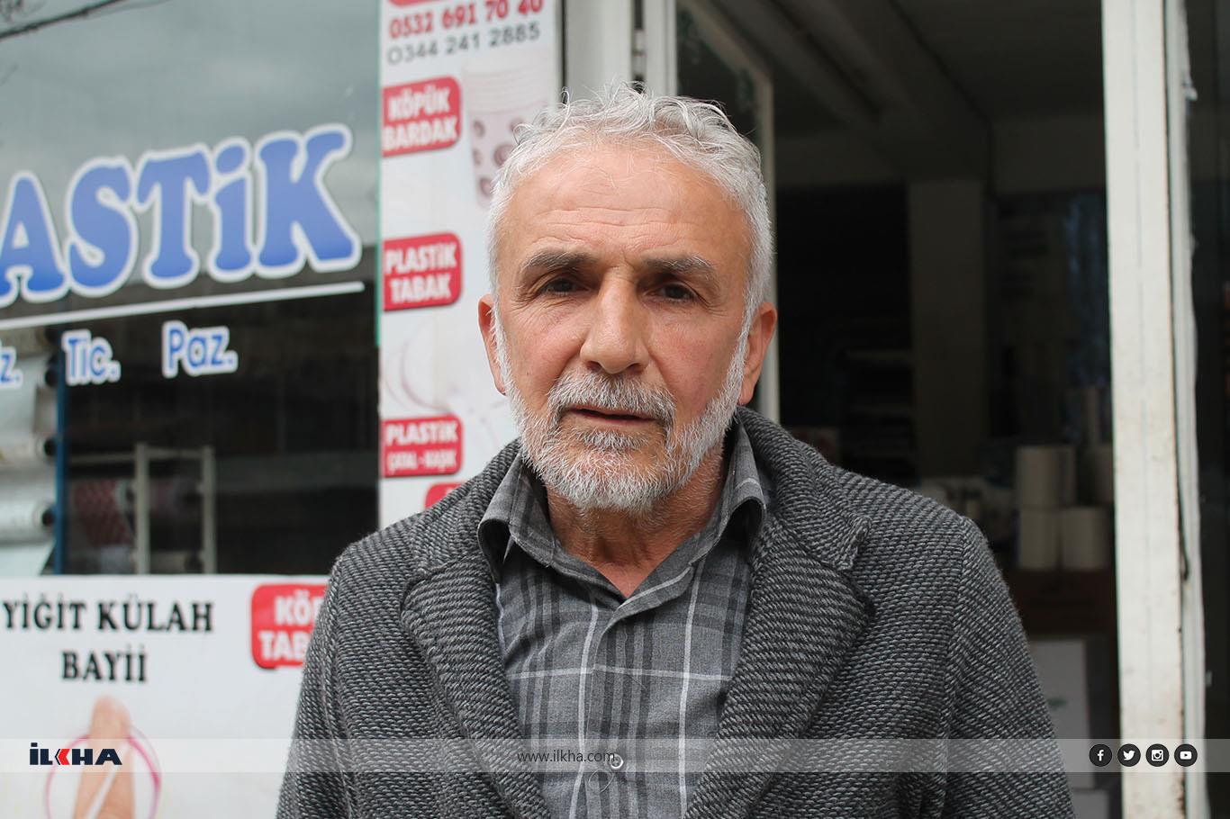 Sakarya Çarşısı esnafı depremin ardından işlerine geri döndü Sakarya Çarşısı esnafı depremin ardından işlerine geri döndü