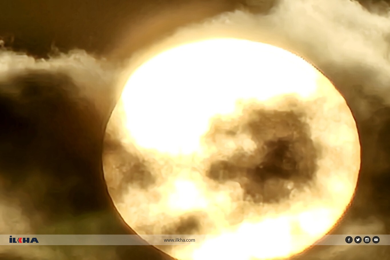 Bursa’da bulutlar arasında gün batımı görsel şölen sundu