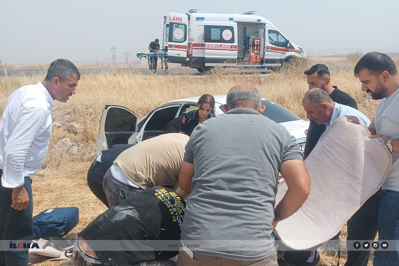 Seyir halindeki araç teker patlamasıyla devrildi: 1 ağır yaralı Seyir halindeki araç teker patlamasıyla devrildi: 1 ağır yaralı