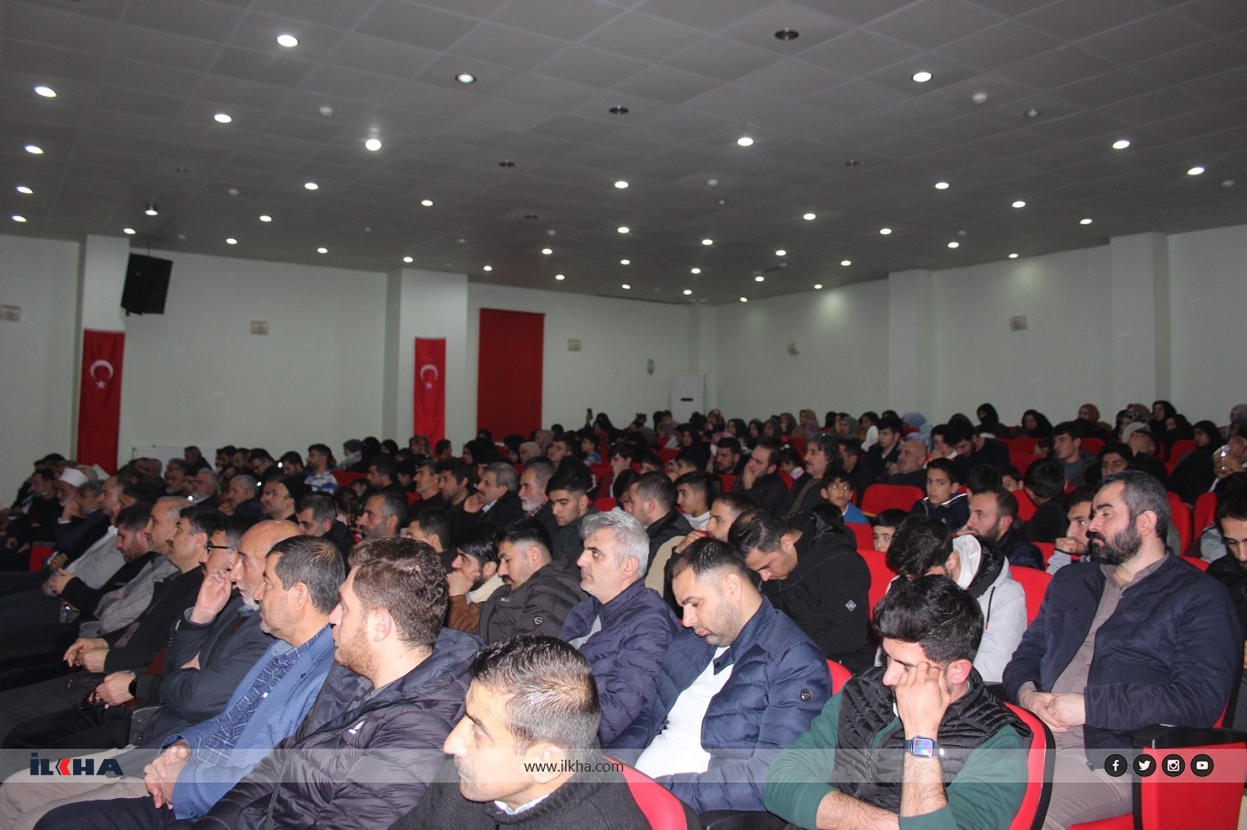 Nusaybin'de "Şehitler Gecesi" programı düzenlendi Nusaybin'de "Şehitler Gecesi" programı düzenlendi