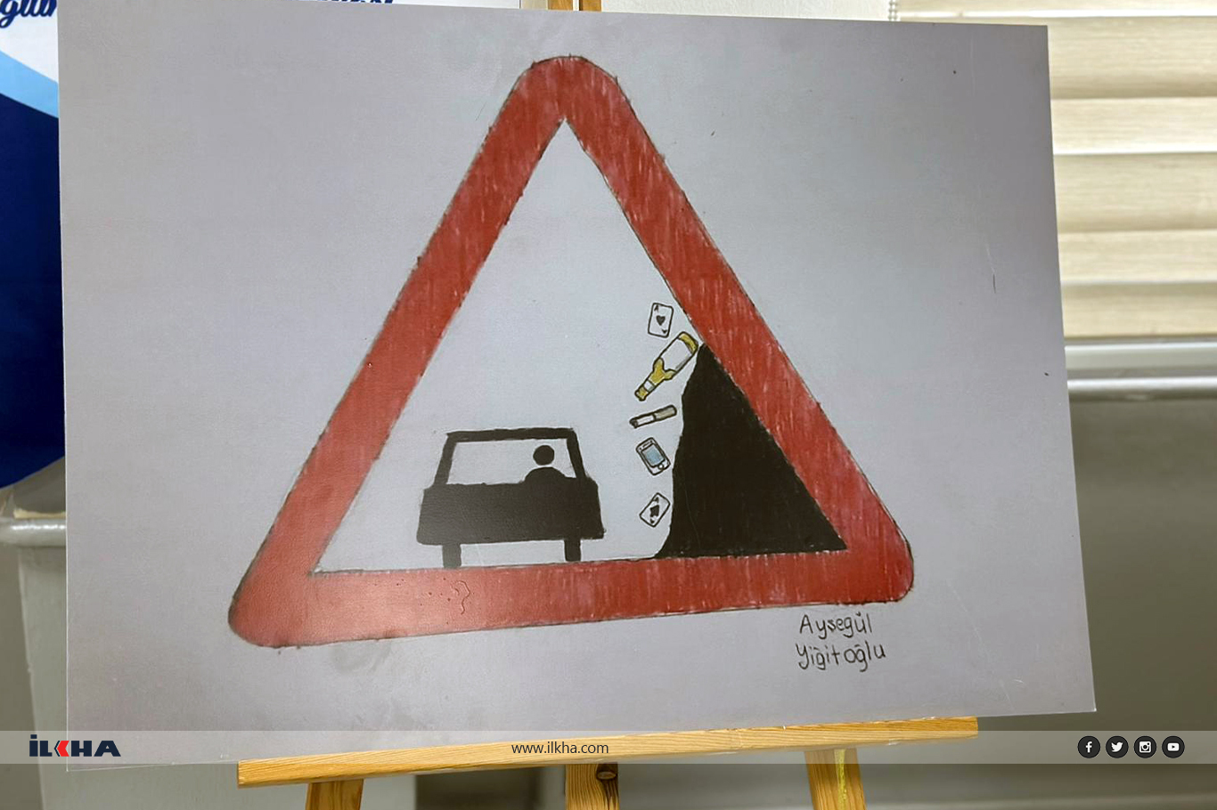 Adana'da "Sağlıklı Nesil Sağlıklı Gelecek" resim sergisi ziyarete açıldı