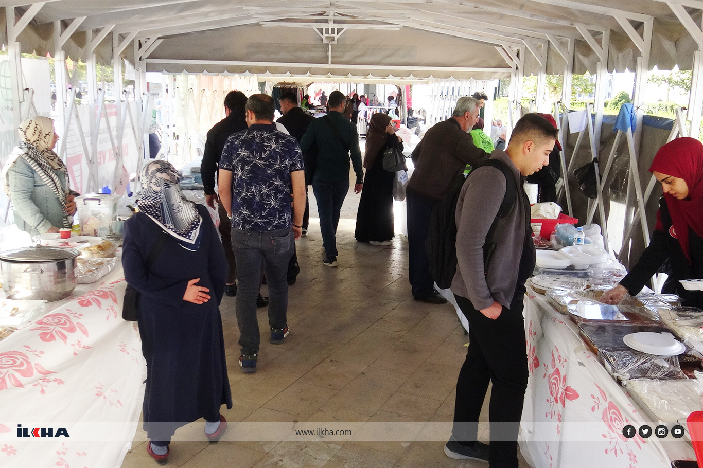 Malatya Umut Kervanı'ndan Gazze yararına kermes etkinliği Malatya Umut Kervanı'ndan Gazze yararına kermes etkinliği