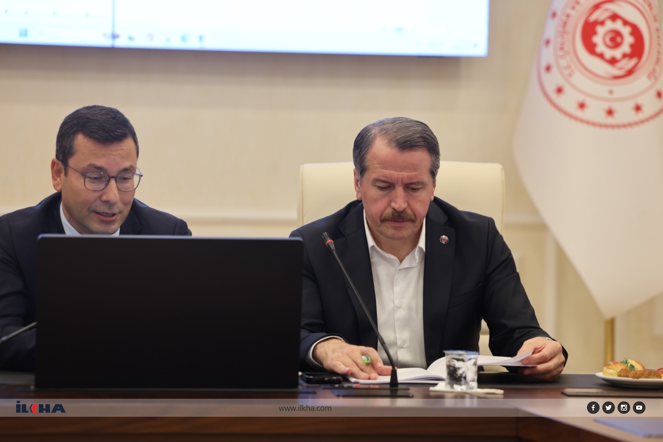 8. Dönem Toplu Sözleşme hizmet kolu görüşmeleri tamamlandı 8. Dönem Toplu Sözleşme hizmet kolu görüşmeleri tamamlandı