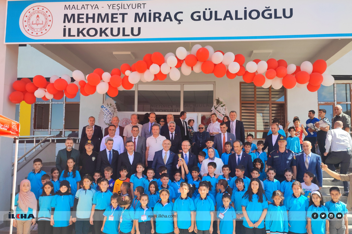 Malatya'da 150 bin 515 öğrenci yeni eğitim yılına "Yeşil Vatan" temasıyla başladı Malatya'da 150 bin 515 öğrenci yeni eğitim yılına "Yeşil Vatan" temasıyla başladı