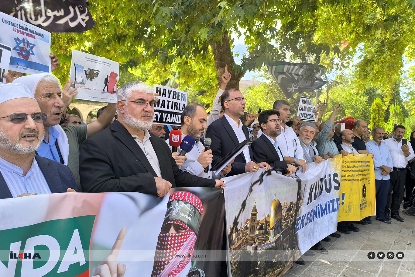 Balıklıgöl ’de Gazze için toplumsal dayanışma ve basın açıklaması Balıklıgöl ’de Gazze için toplumsal dayanışma ve basın açıklaması