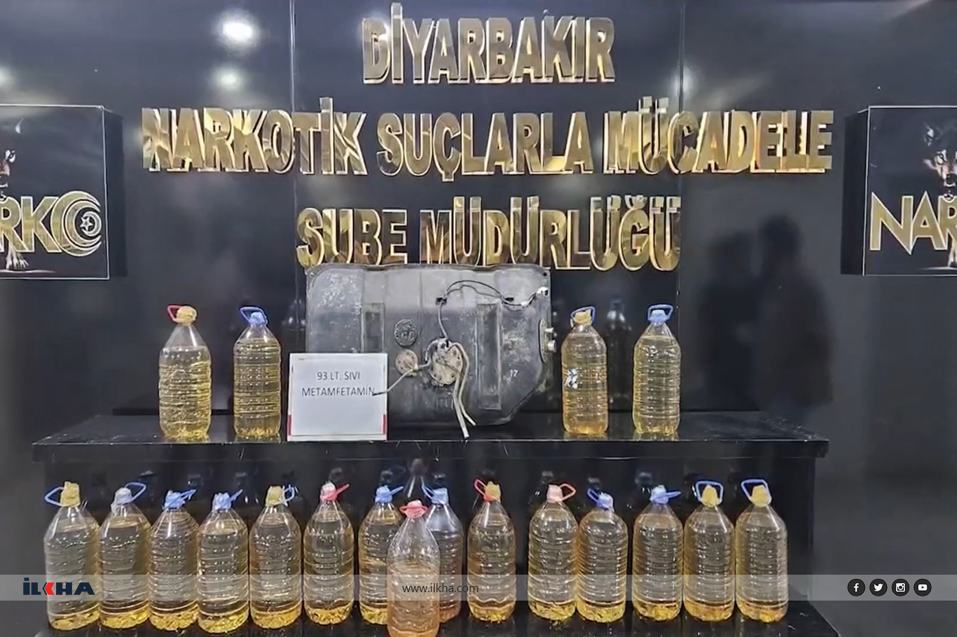 Aracın yakıt deposunda 93 litre sıvı uyuşturucu ele geçirildi Aracın yakıt deposunda 93 litre sıvı uyuşturucu ele geçirildi