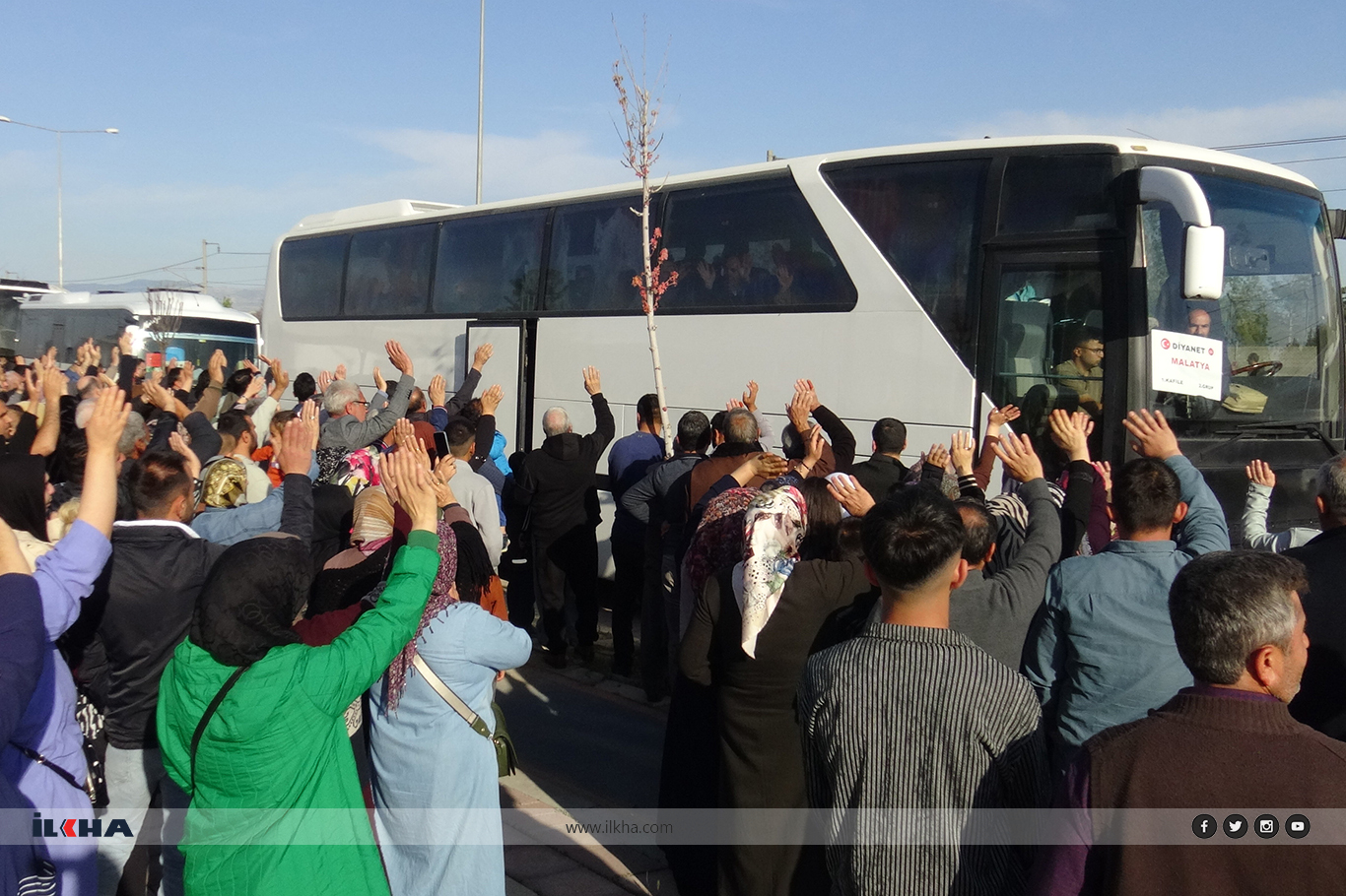 Hac kafileleri kutsal topraklara dualarla uğurlanıyor