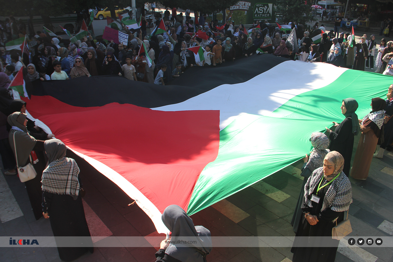 Adanalı anneler ve çocuklardan Gazze’ye destek yürüyüşü