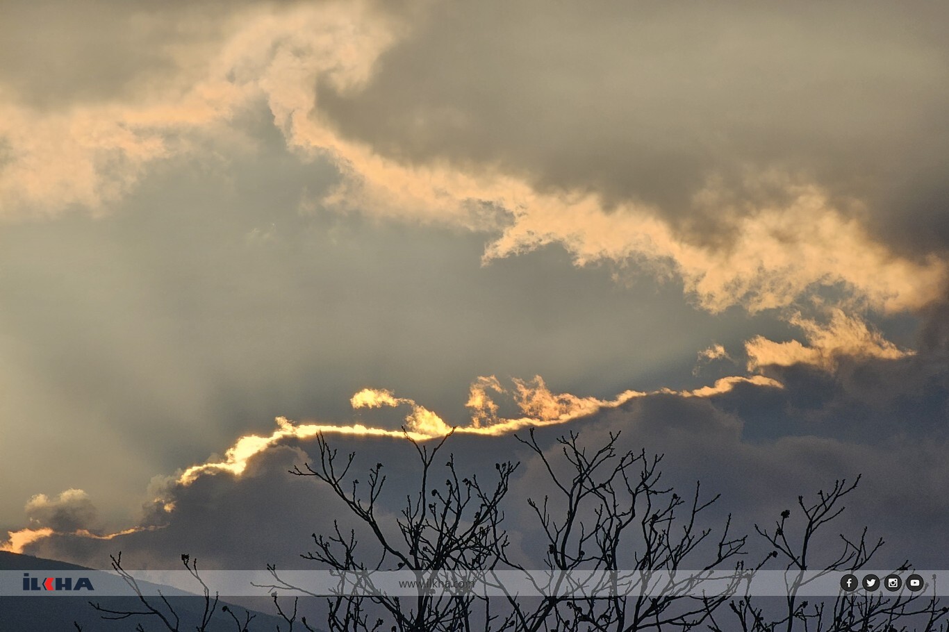 Bursa’da bulutlar arasında gün batımı görsel şölen sundu
