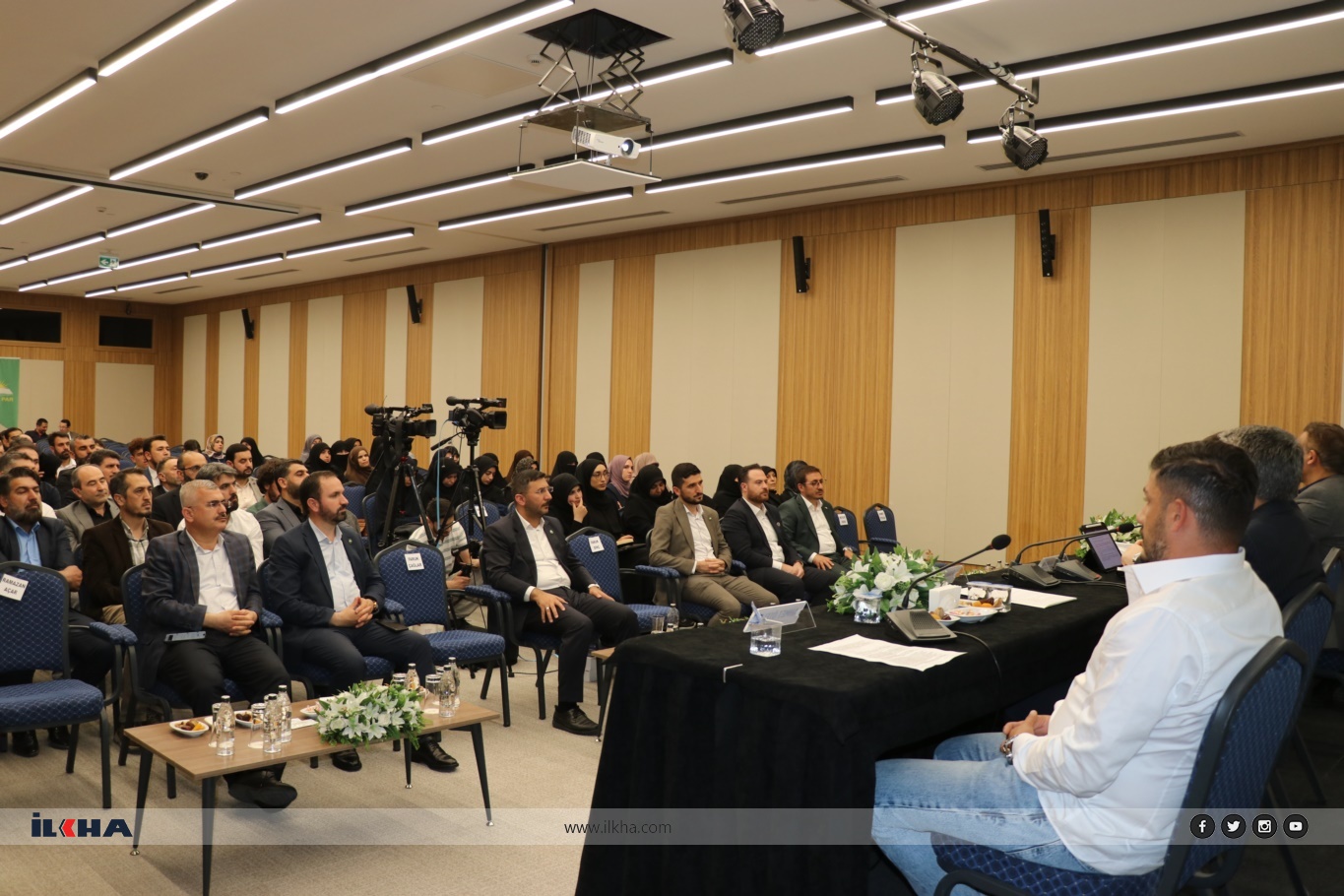 Uzmanlardan uyuşturucu uyarısı: Bağımlılık aileyi de bireyi de tüketiyor