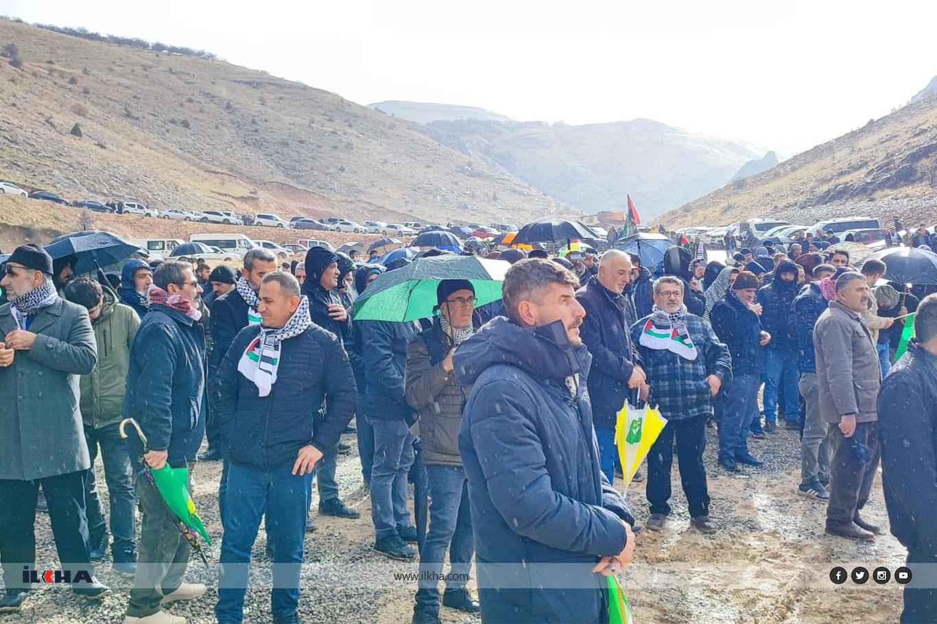 Kürecik Radar Üssü önündeki miting başladı Kürecik Radar Üssü önündeki miting başladı