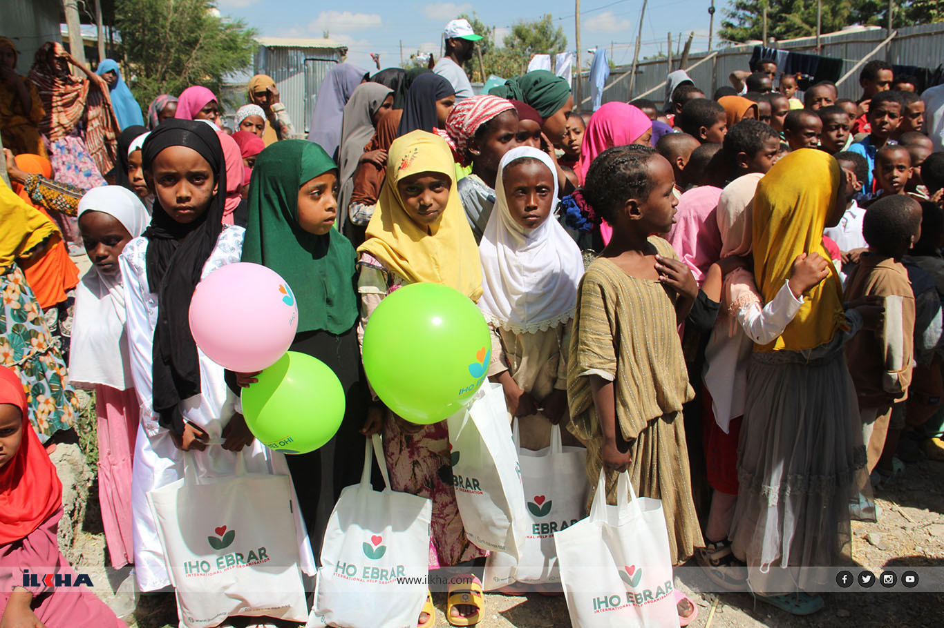 IHO EBRAR, Etiyopya'da yüzlerce yetimi giydirdi
