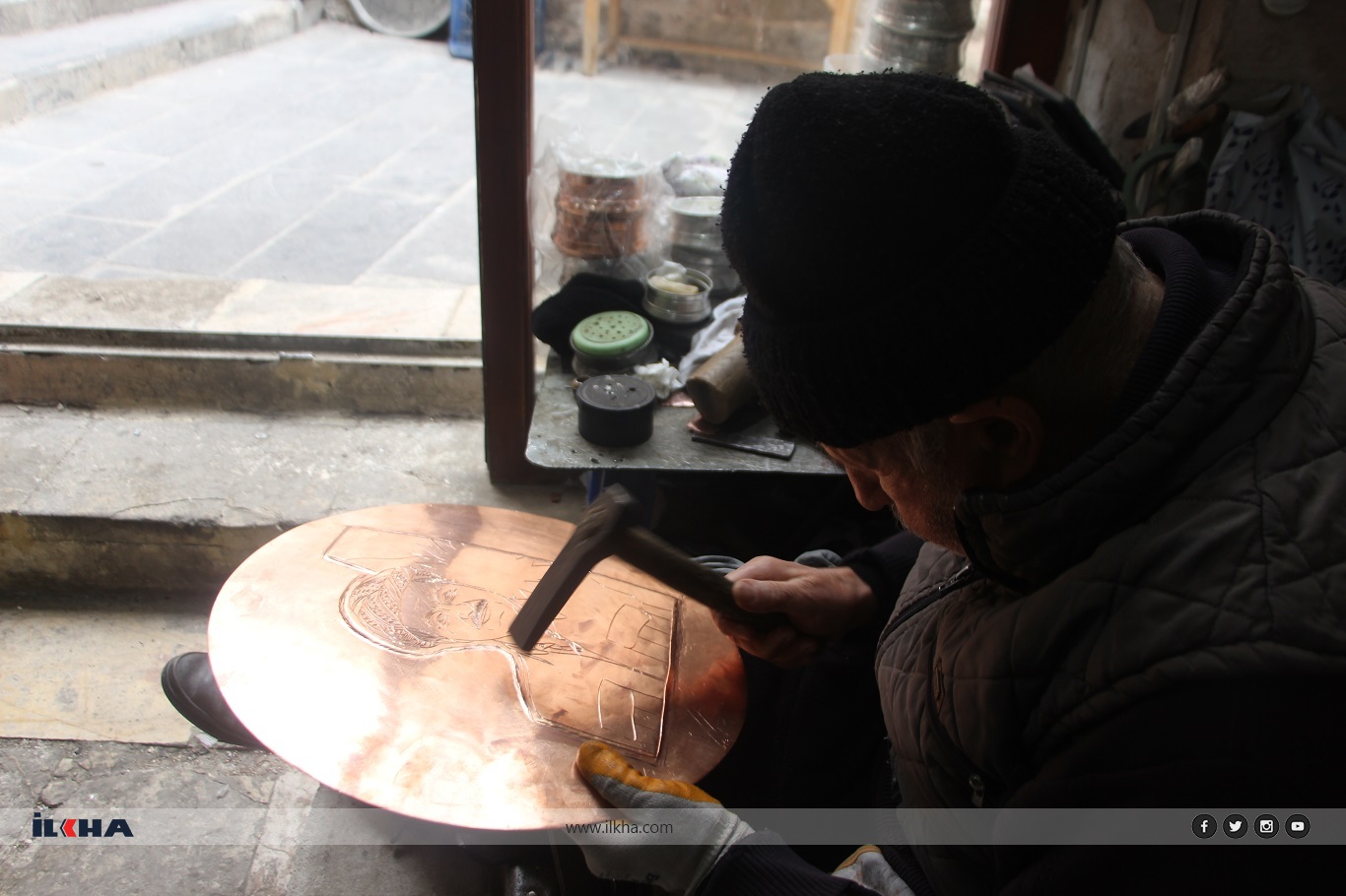 60 yıldır bakıra şekil veren Nihat Usta: İşin ustası olmak için uzun yılların ömürden gitmesi lazım