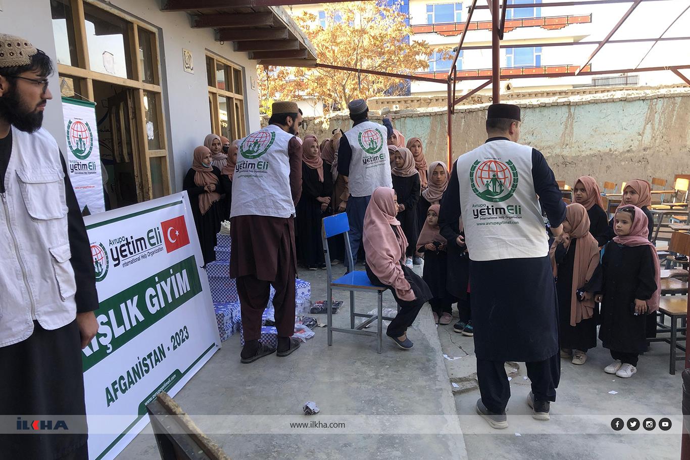 Avrupa Yetim Eli'nden Afganistan'da kışlık giyim yardımı Avrupa Yetim Eli'nden Afganistan'da kışlık giyim yardımı