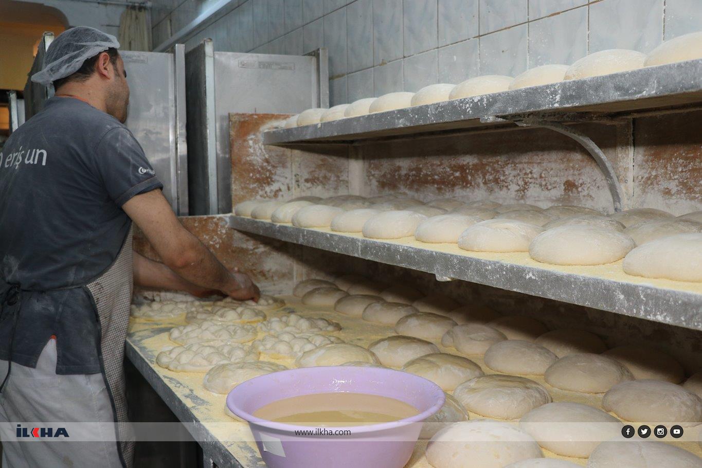 Fırıncıların Ramazan yoğunluğu: Gün boyunca dinlenmeden pide çıkarıyorlar