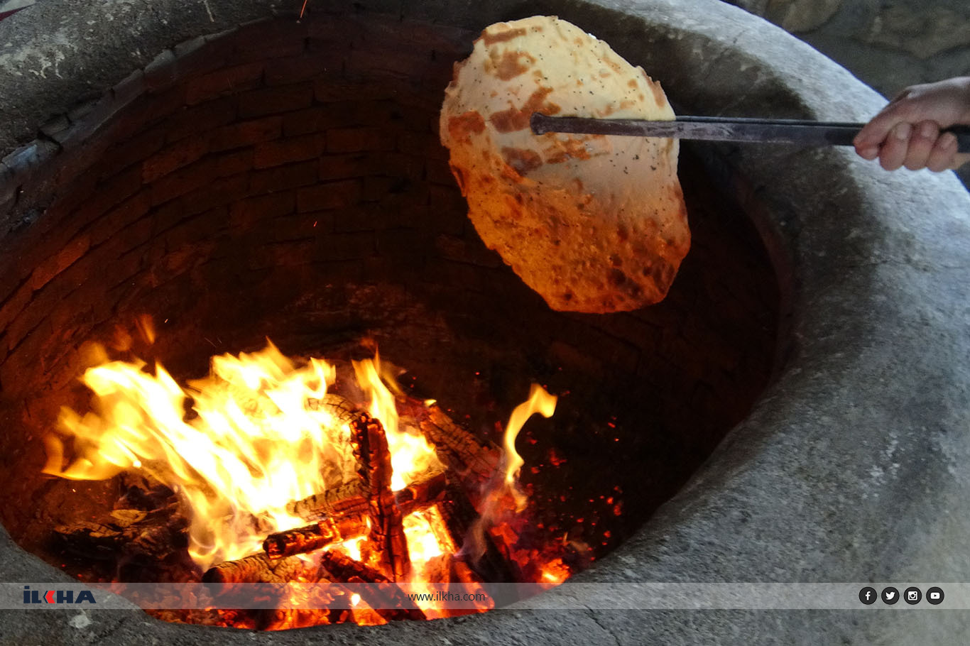 Tandır ekmeği