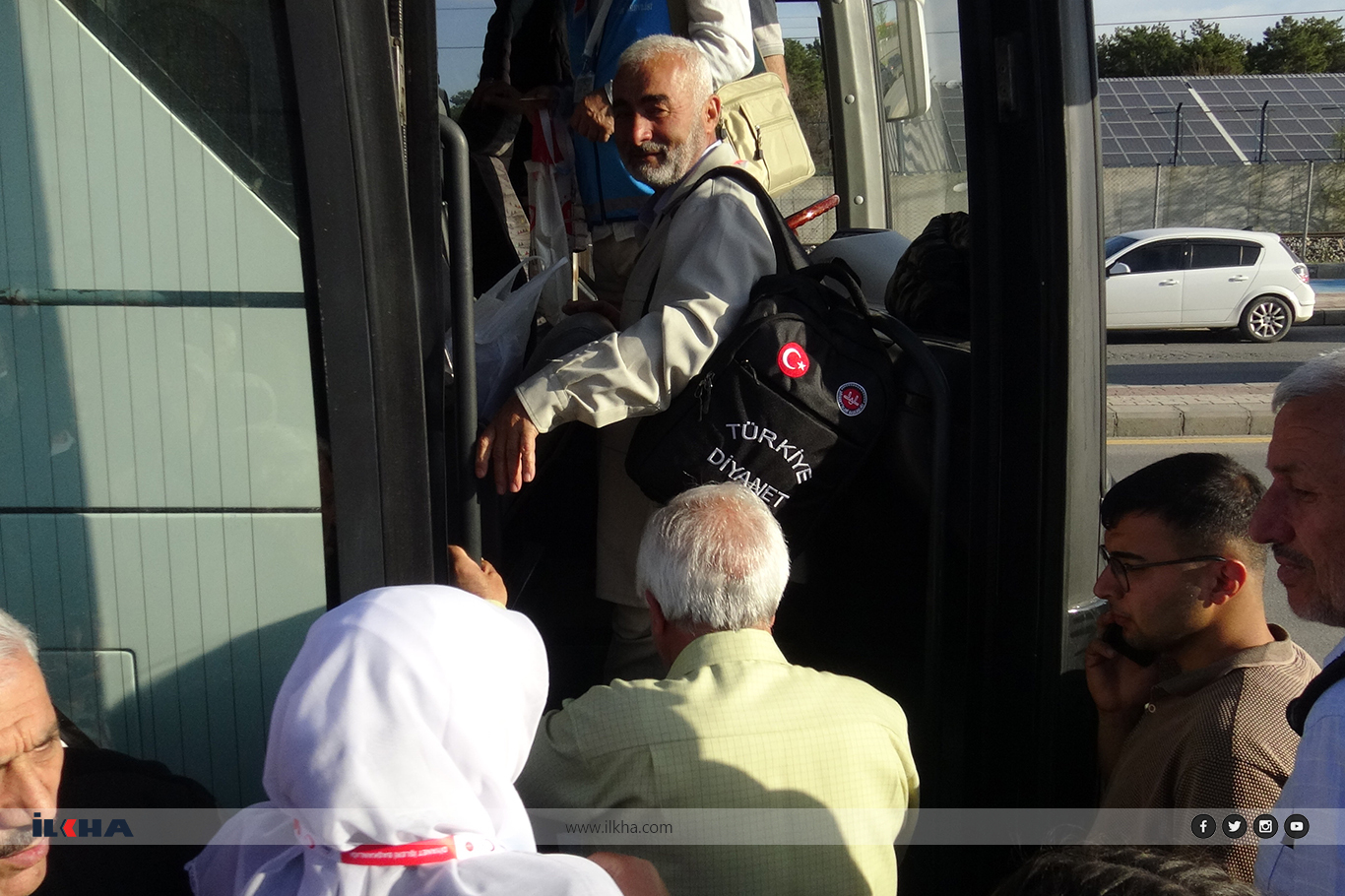 Hac kafileleri kutsal topraklara dualarla uğurlanıyor