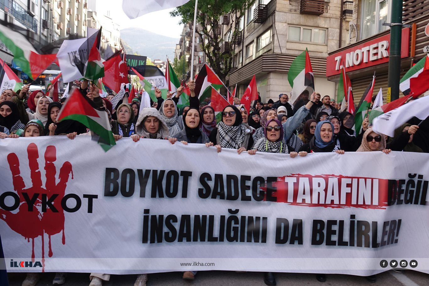 Bursa'da binlerce kişi Gazze'ye destek için yürüdü