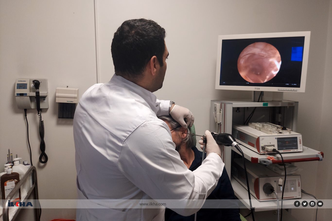 Uzmanlardan uyarı: Kulak temizleme çöpleri kulağa zarar veriyor Uzmanlardan uyarı: Kulak temizleme çöpleri kulağa zarar veriyor