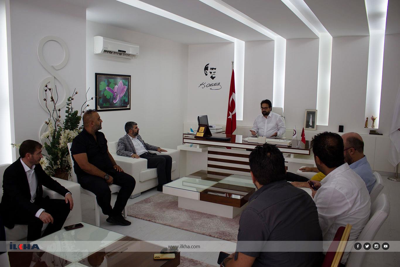 HÜDA PAR Milletvekili Dinç, Elâzığ'da Eczacılar Odası ve Muhtarlar Derneği'ni ziyaret etti HÜDA PAR Milletvekili Dinç, Elâzığ'da Eczacılar Odası ve Muhtarlar Derneği'ni ziyaret etti