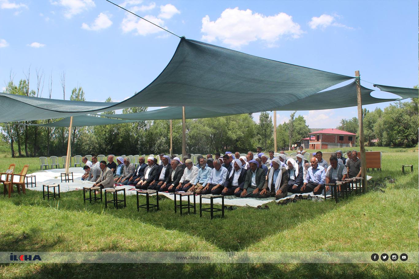 Farklı illere dağılan aşiret üyeleri sıla-i rahim emrine uyarak bir araya geldi Farklı illere dağılan aşiret üyeleri sıla-i rahim emrine uyarak bir araya geldi