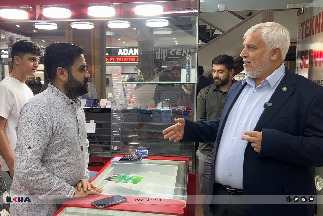 HÜDA PAR Adana Büyükşehir Belediye Başkan adayı Demir'den Çakmak Plaza esnafına ziyaret HÜDA PAR Adana Büyükşehir Belediye Başkan adayı Demir'den Çakmak Plaza esnafına ziyaret