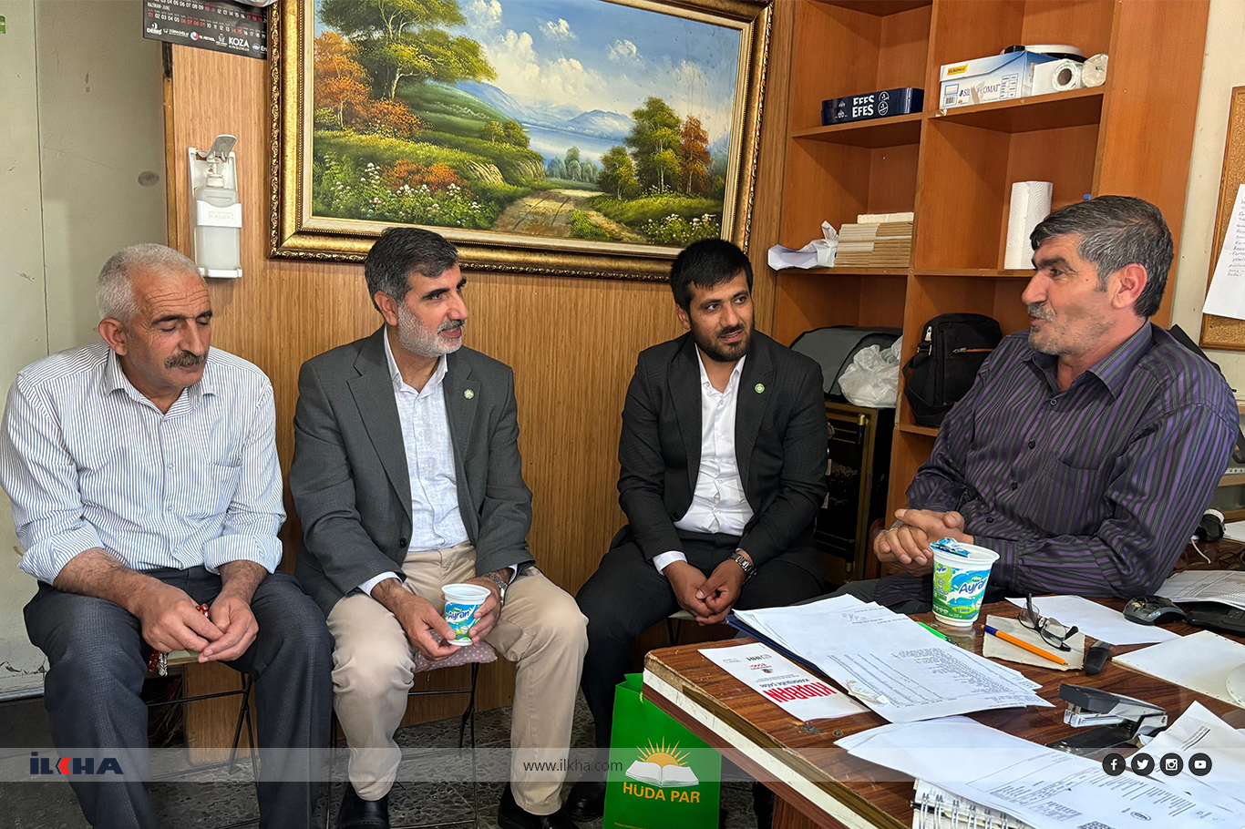 HÜDA PAR'dan Adalar’da esnaf ziyareti HÜDA PAR'dan Adalar’da esnaf ziyareti