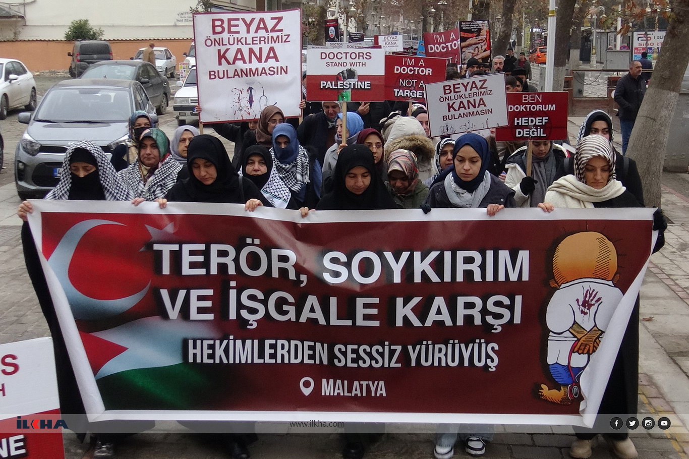 Hekimler ve sağlık çalışanları 56 haftadır Gazze'de yaşanan soykırıma karşı yürüyor Hekimler ve sağlık çalışanları 56 haftadır Gazze'de yaşanan soykırıma karşı yürüyor