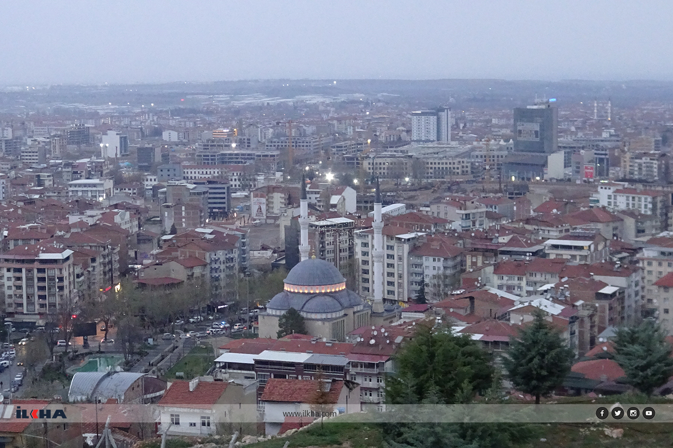 Malatya'da Bayram namazı dualarla eda edildi Malatya'da Bayram namazı dualarla eda edildi