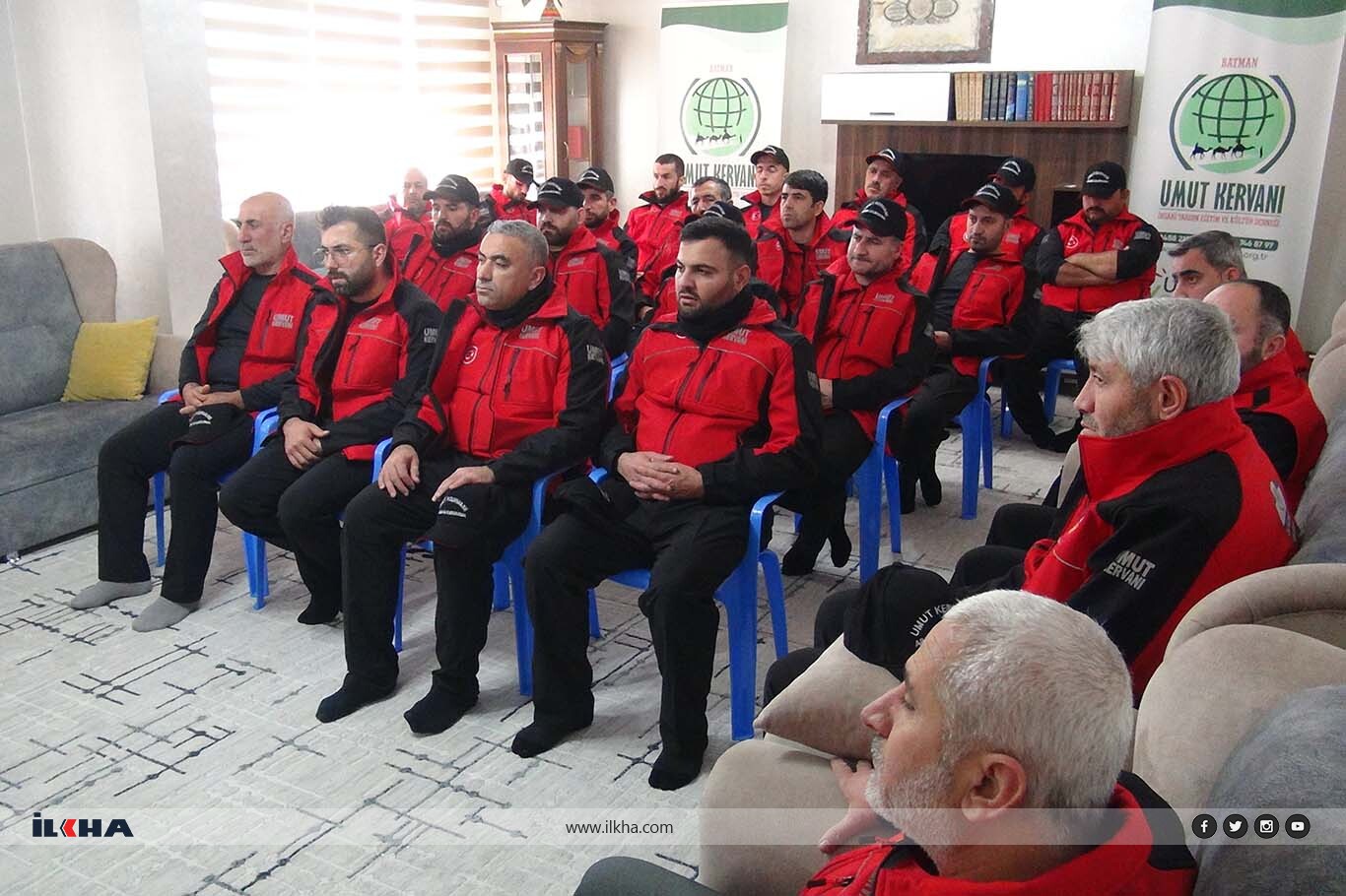 Batman'da Umut Kervanı Arama-Kurtarma Ekibine 'afet eğitim semineri' verildi Batman'da Umut Kervanı Arama-Kurtarma Ekibine 'afet eğitim semineri' verildi