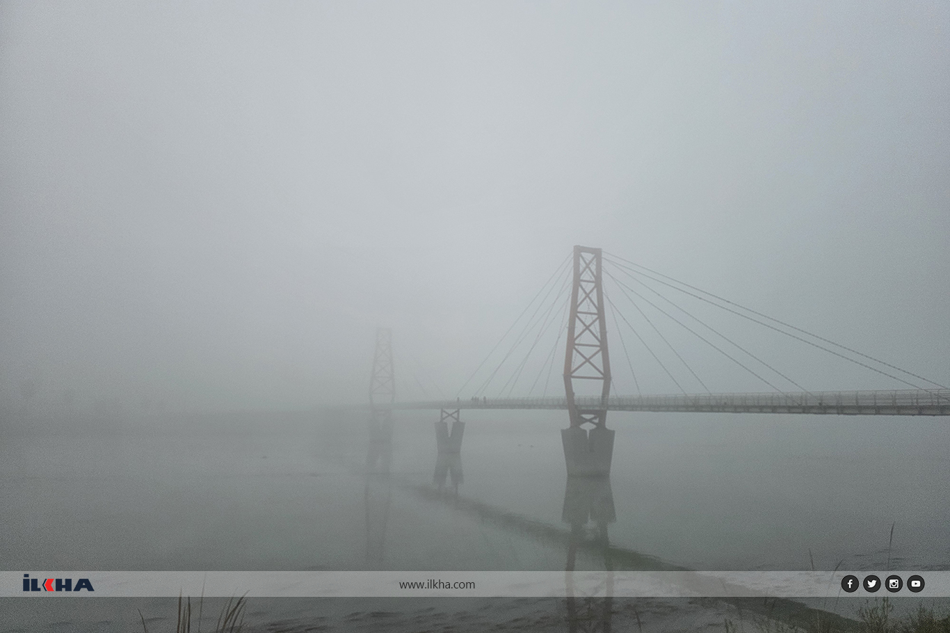 Şırnak'ın Cizre ilçesi güne yoğun sisle uyandı