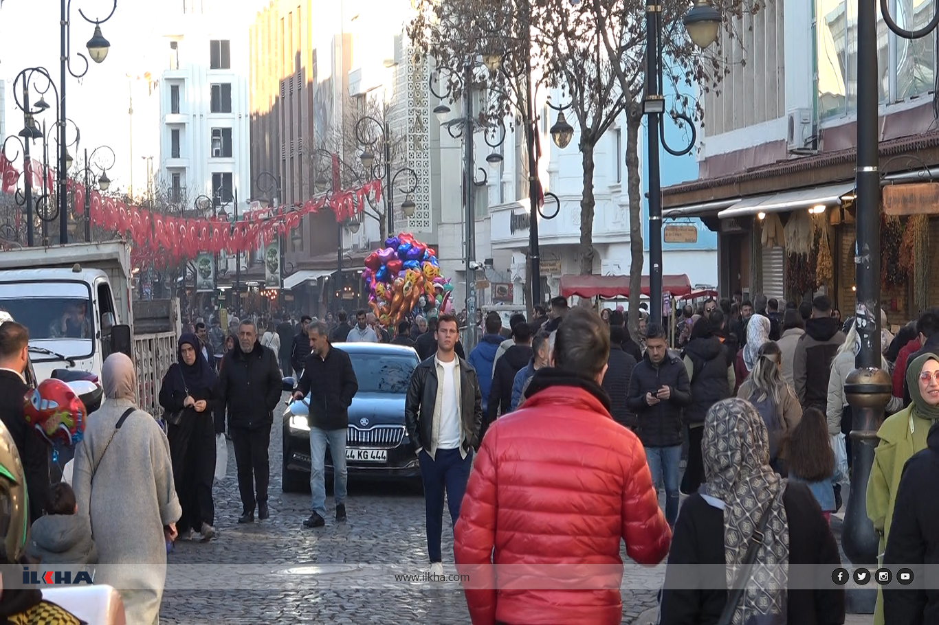 Asgari ücret artan hayat pahalılığı karşısında yetersiz bulunuyor