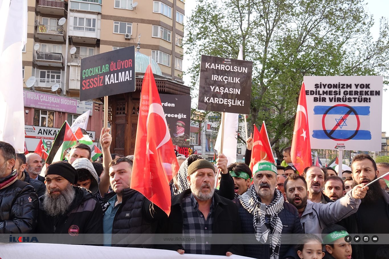 Bursa'da binlerce kişi Gazze'ye destek için yürüdü