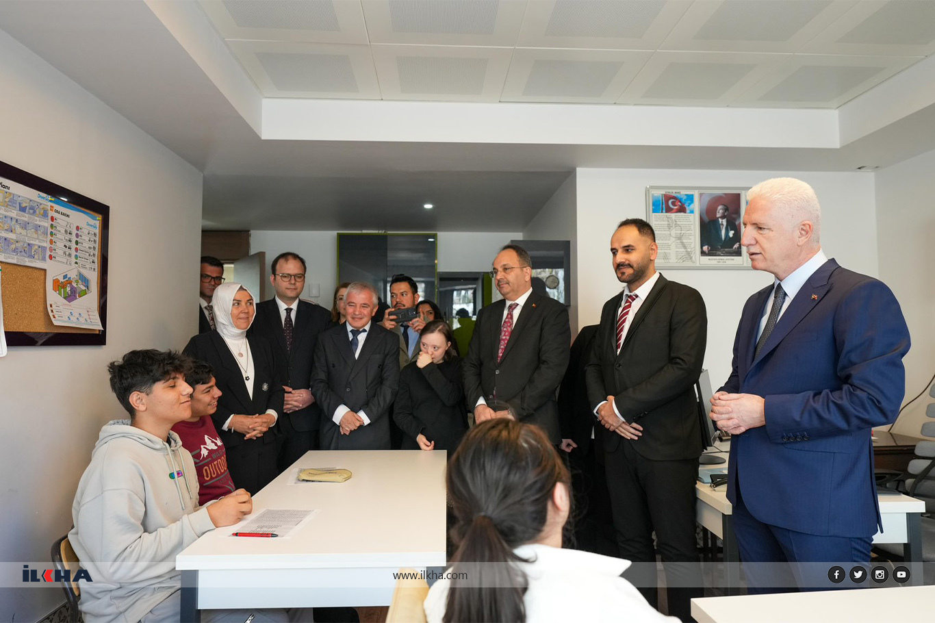 İstanbul Valisi Gül: İstanbul’umuzda bin 400 okulumuzu ya yeniden yaptık İstanbul Valisi Gül: İstanbul’umuzda bin 400 okulumuzu ya yeniden yaptık